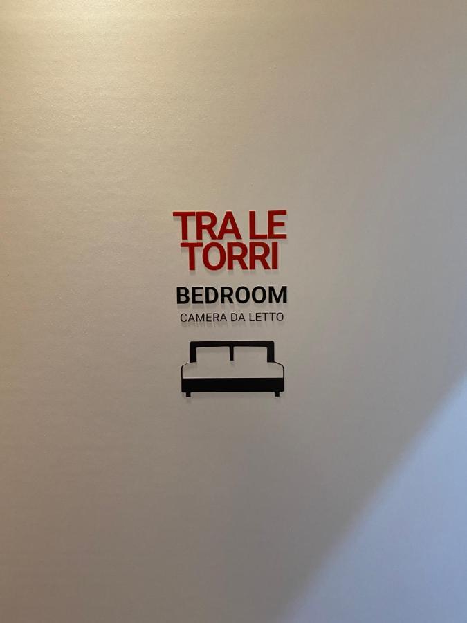 Tra Le Torri B&B - Ampia Stanza Privata In Appartamento Con Bagno Privato Accessibile Da Corridoio 博洛尼亚 外观 照片